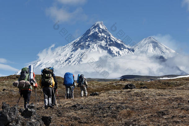 积极的冒险背包美丽的火山口