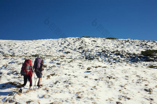 行动冒险背包露营登山者