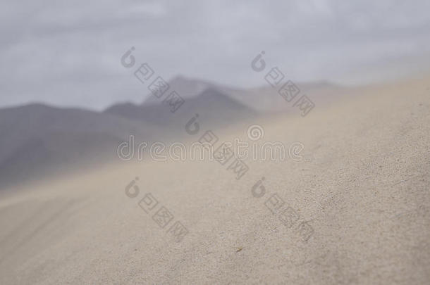 <strong>吹沙</strong>在高脊，公园自然，科拉莱霍，费特文图拉，金丝雀群岛，西班牙
