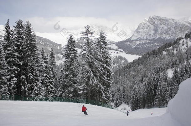 白云石滑雪胜地。 冬天。