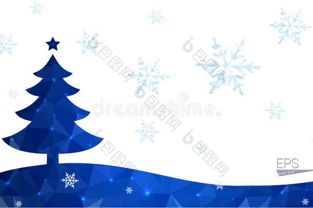 蓝色明信片<strong>低多边形风</strong>格圣诞树插图由三角形组成。