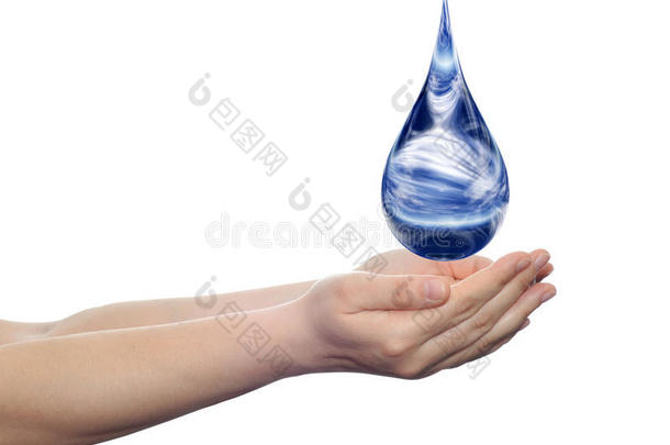 概念蓝色水滴落在手中孤立