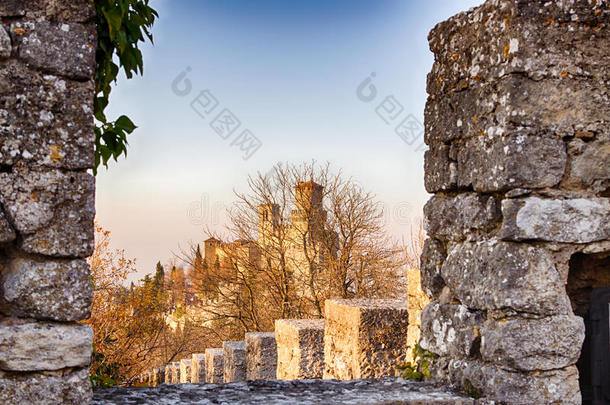 古代的城垛砖建筑城堡