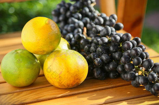 <strong>果园</strong>新鲜浆果或葡萄果实，干净的水果或流行的水果背景，农业<strong>果园</strong>的市场水果