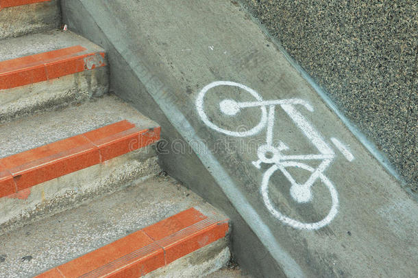 自行车标志，自行车标志涂在日本的路面上