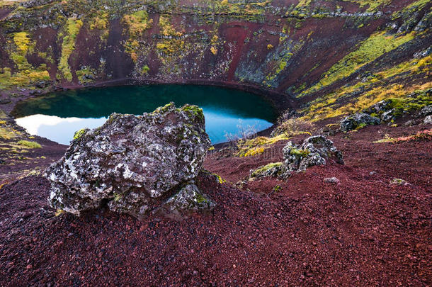 海蓝宝石背景蓝色火山口颜色