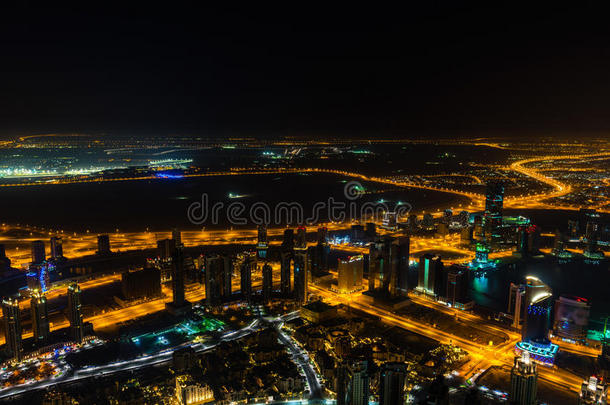 迪拜市中心夜景与城市灯