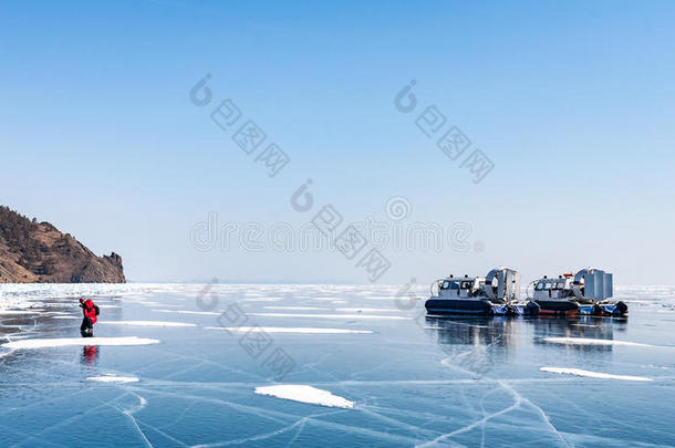 阿霍德，卡维乌斯，湖冰上的特殊车辆气垫