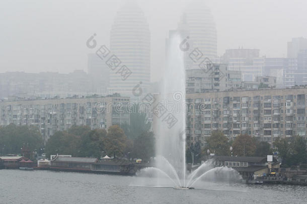 建筑学背景大的建筑中心