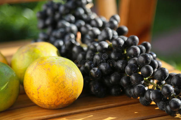 <strong>果园</strong>新鲜浆果或葡萄果实，干净的水果或流行的水果背景，农业<strong>果园</strong>的市场水果