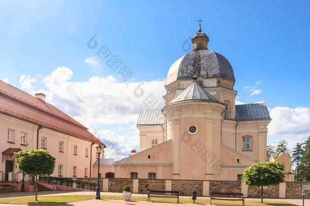 圣三一和多米尼加修道院的天主教会。 利斯基亚瓦。 立陶宛