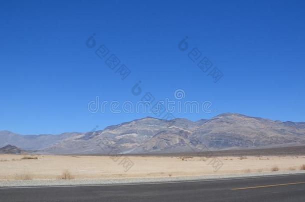 死亡谷国家公园和死亡谷路