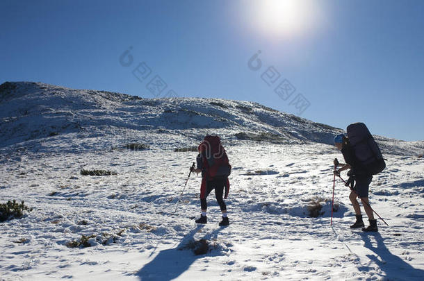 行动冒险背包露营登山者