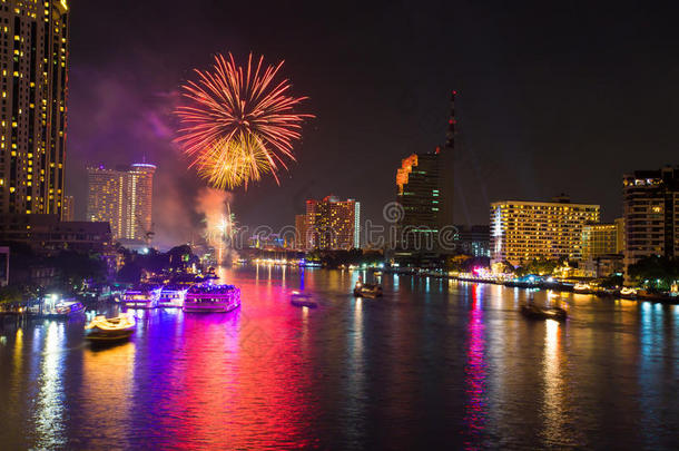 在2016年<strong>倒计时</strong>庆祝晚<strong>会</strong>中，在赵法雅河的烟火