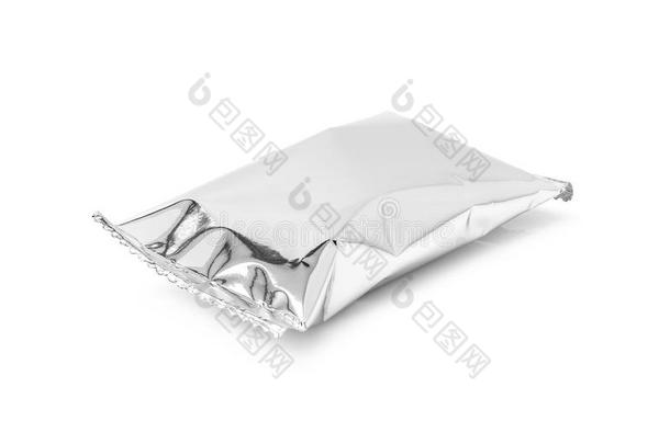 空白包装铝箔零食袋隔离在白色