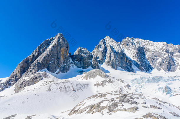 玉龙雪山