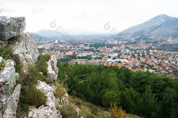 鸟瞰图外观后面巴尔干半岛自治市镇