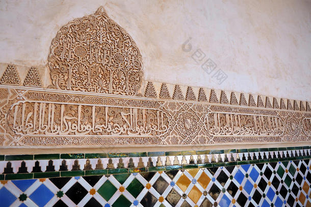 <strong>釉面砖</strong>，阿祖莱霍斯，石膏，阿尔罕布拉宫在格拉纳达，西班牙
