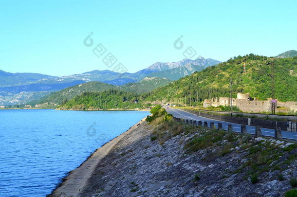 阿尔巴尼亚巴尔干半岛蓝色边境欧洲