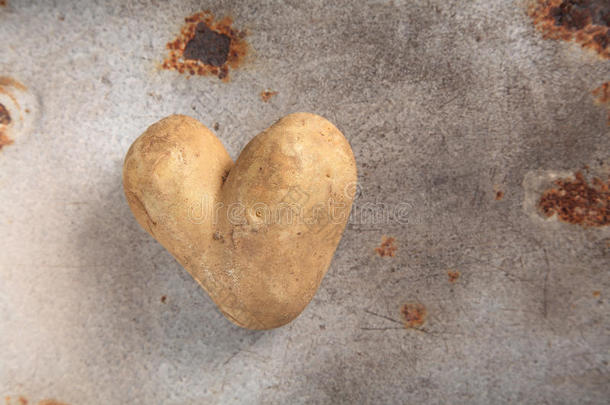 有趣的双心形土豆或土豆泥