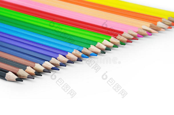 彩色铅笔在一个笔直的<strong>阵容</strong>
