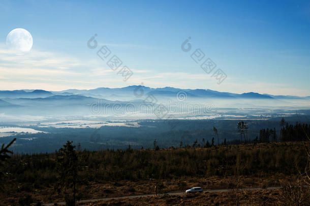 晚冬山景