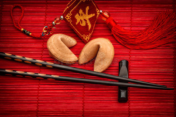 亚洲风格背景幸运符，幸运饼干筷子