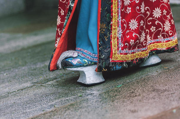 古董中国女人的鞋子