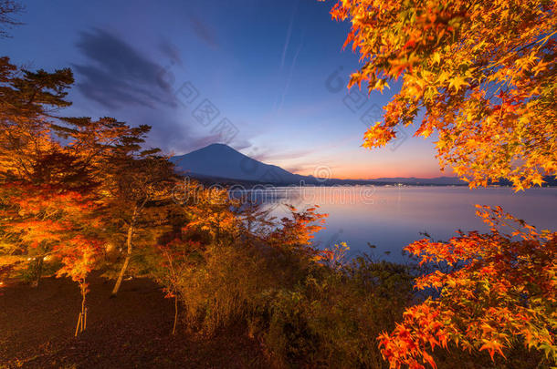富士在秋天