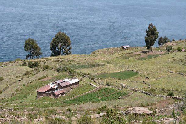 美国安第斯山脉海岸线岛湖