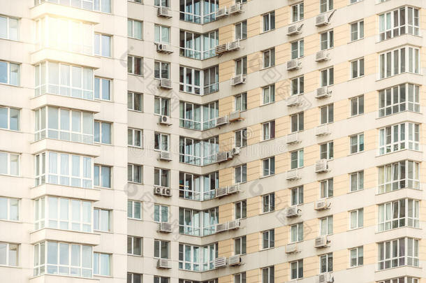 现代高楼大厦的外观。