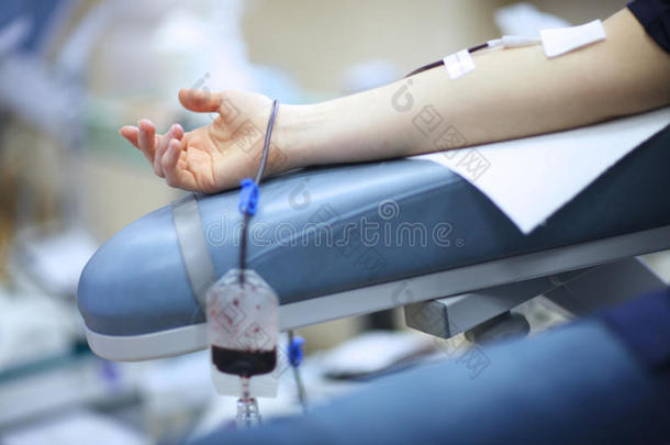 献血者的手