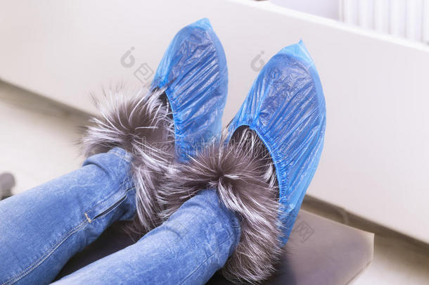 抗菌的袋黑色蓝色靴子