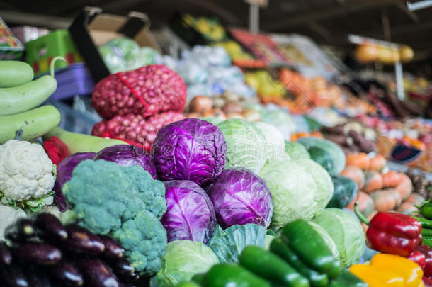 迪拜水果和蔬<strong>菜市场</strong>的新鲜蔬菜。