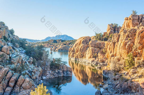 亚利桑那州美女花岗岩湖风景