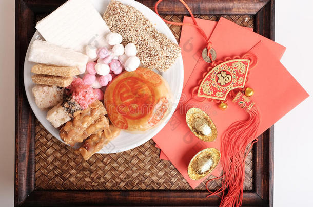 中国新年甜点和红包