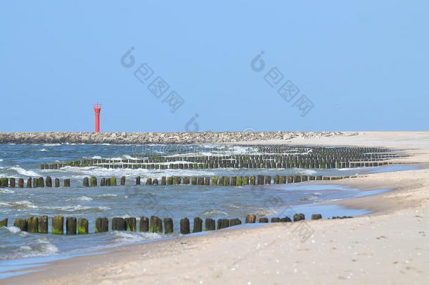 波罗的海海滩蓝色防波堤海岸