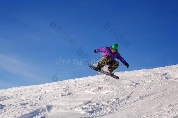滑雪板跳跃