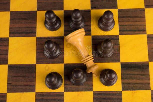 成就板将死国际象棋竞争