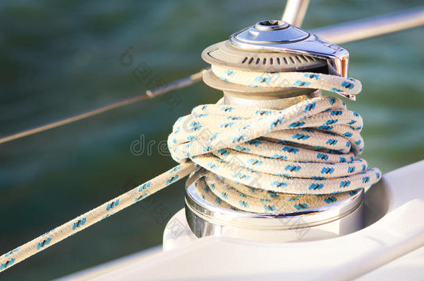 蓝色船划船电缆夹板