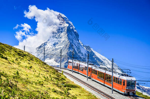 戈<strong>纳</strong>格拉特火车和马特霍恩。瑞士