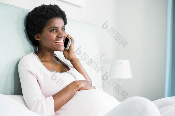 电话里的孕妇