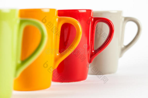 四个彩色茶杯连续显示