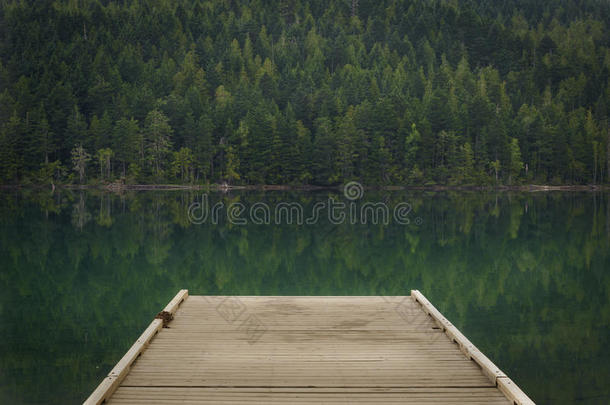 码头在清水湖，威尔斯灰色省公园，北汤普森地区，清水，不列颠哥伦比亚省加拿大