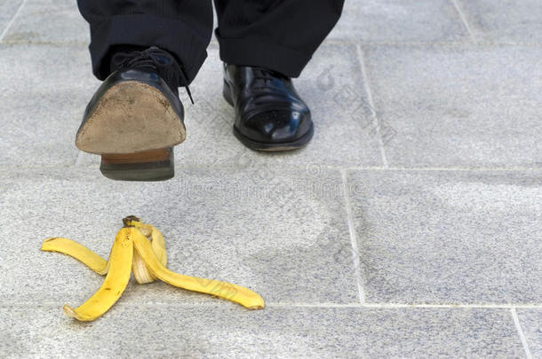 商人踩香蕉皮，工作事故，复制空间