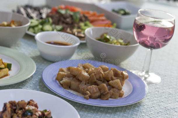 豆牛肉石锅拌饭蓝莓韩国烤肉