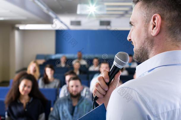 学术的观众礼堂学院会议