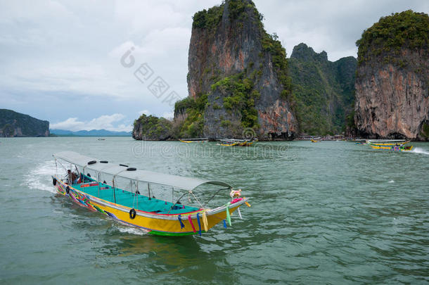 船在塔普岛旅行