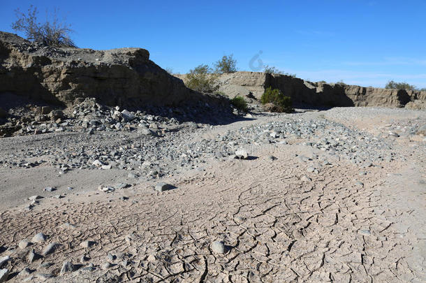 干旱的河床加利福尼亚干旱干燥的土地