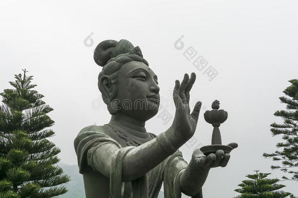 佛教雕像向天坛佛教献祭